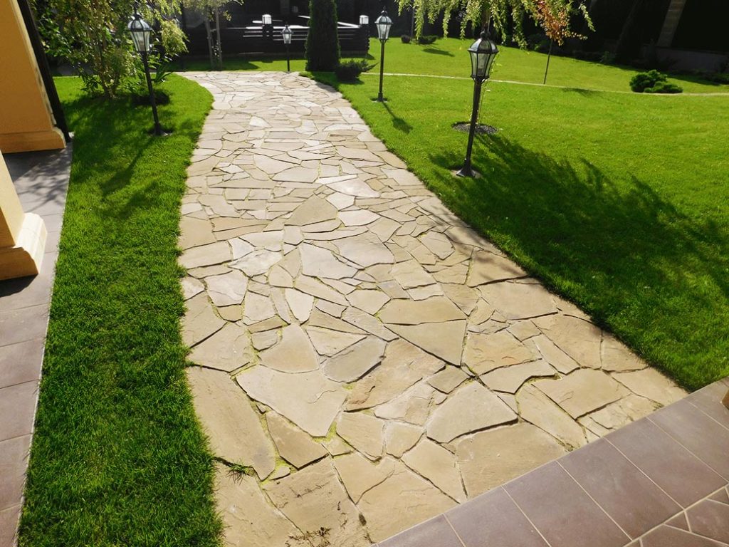 тротуарная плитка на даче