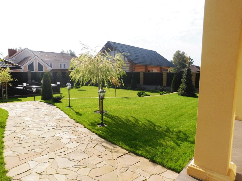 уход за газоном в минске